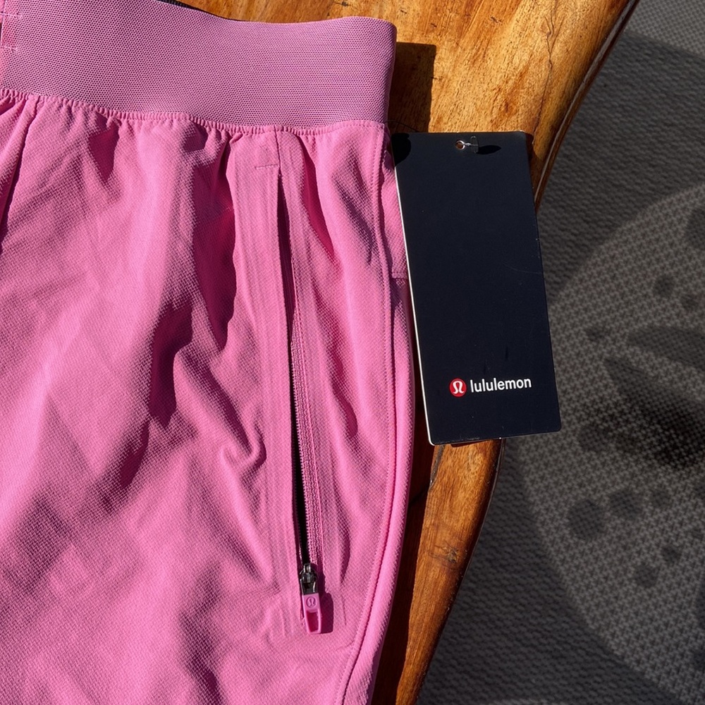 NTW Pink Lululemon License to Train 7” in-seam Shorts - Picture 3 of 5